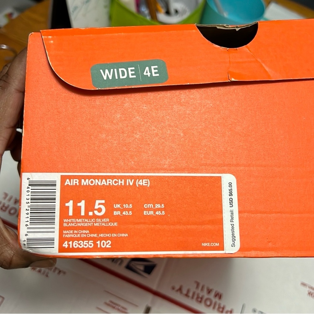 Nike shoes - Picture 7 of 8